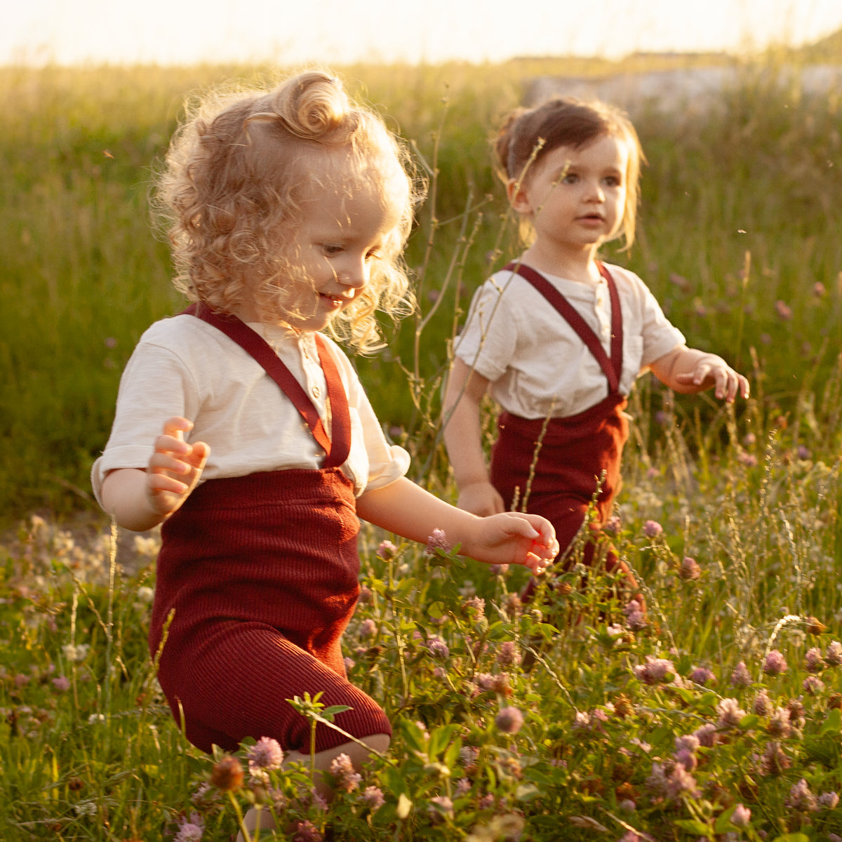 Pantaloncini con bretelle - Ciliegia Borgogna